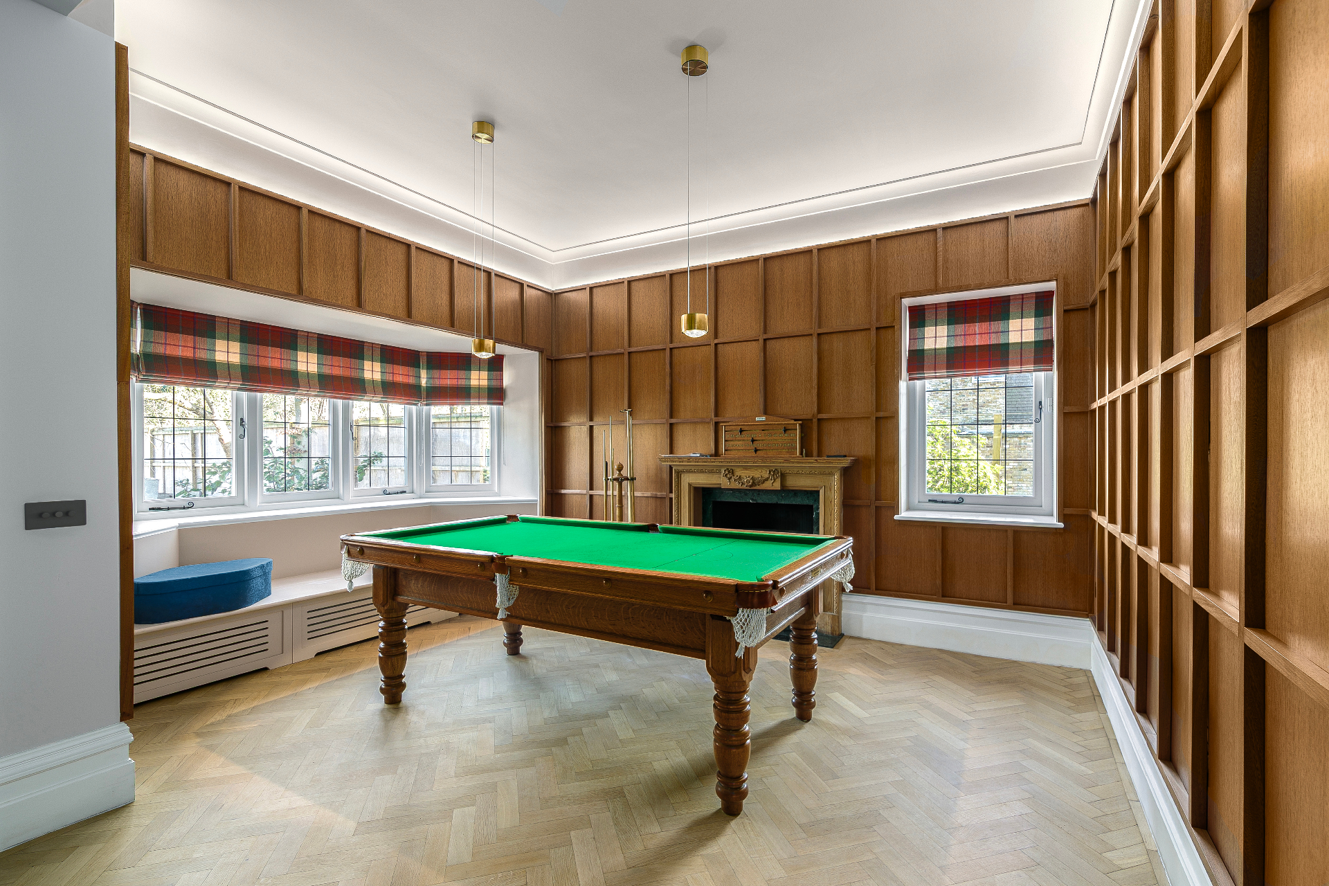 Richmond panelled retreat with oak panelling